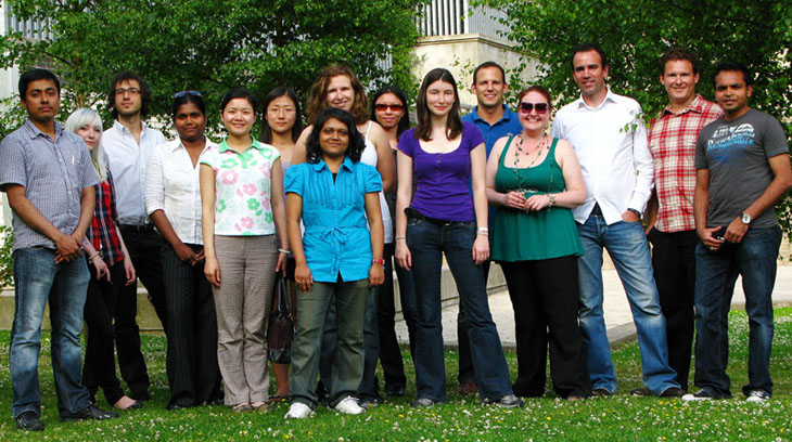 Picture of Ulijn Group members in 2009